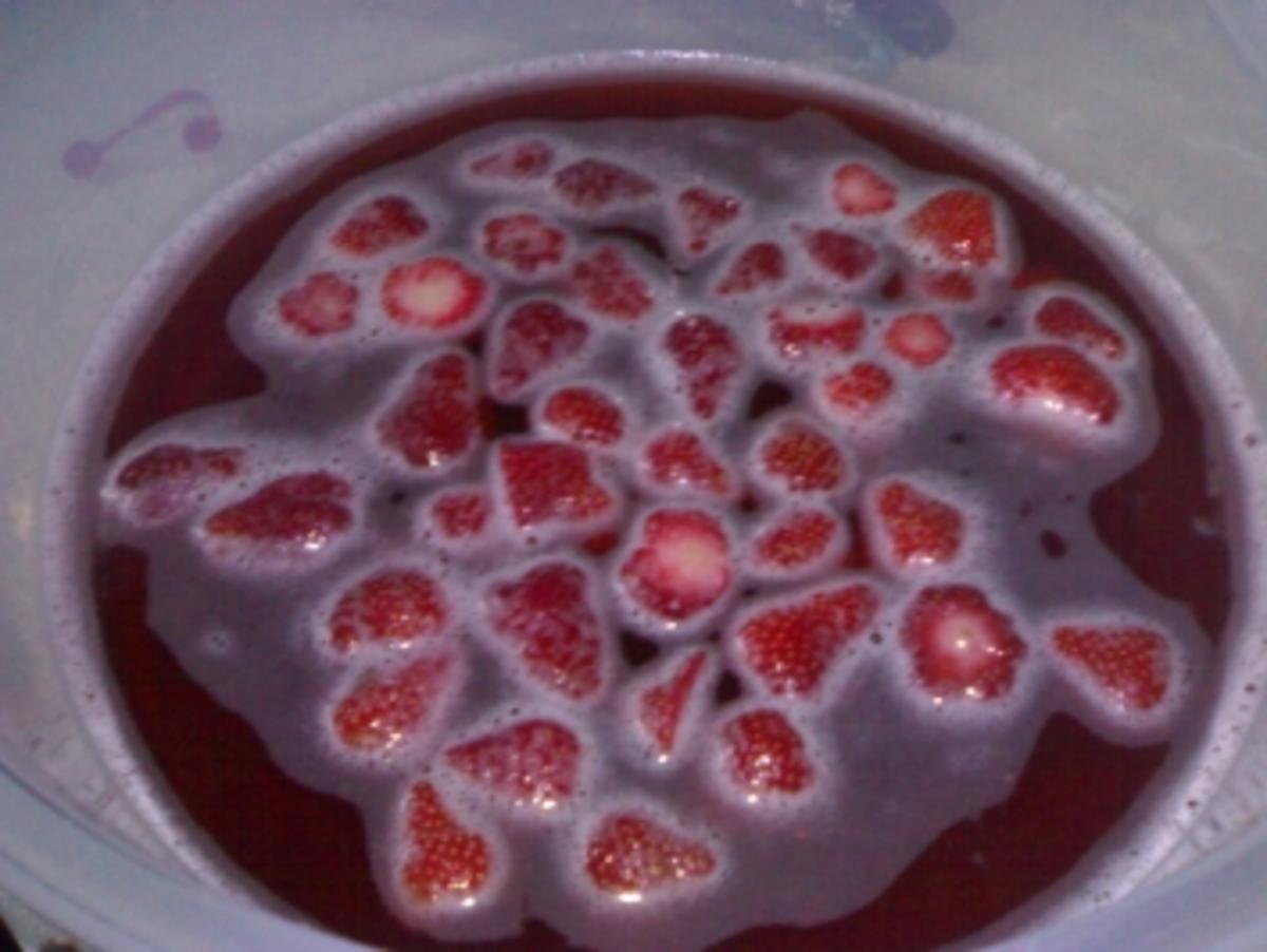 Erdbeer Bowle RazFaz - Rezept