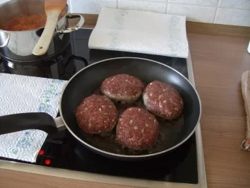 Griechische Hacksteaks - Rezept - Bild Nr. 8