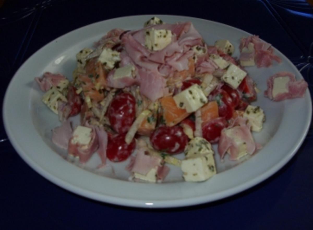 Tomaten-Chicoree-Melonen-Schinken-Feta-Salat - Rezept - Bild Nr. 4