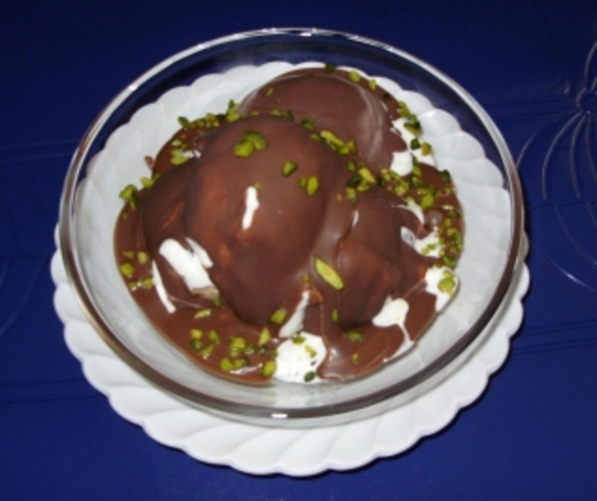 Joghurt-Sahne-Eis mit Schokoladenüberzug und Pistazienkerne - Rezept - Bild Nr. 5