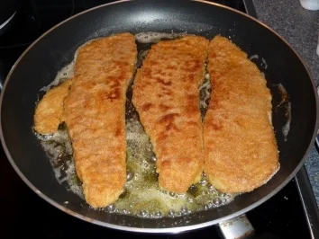 Rezept: Schnitzel mit Pfifferlinge,Salzkartoffeln und Sauce Hollandaise Bild Nr. 6 Schnitzel mit Pfifferlinge,Salzkartoffeln und Sauce Hollandaise - Rezept - Bild Nr. 6