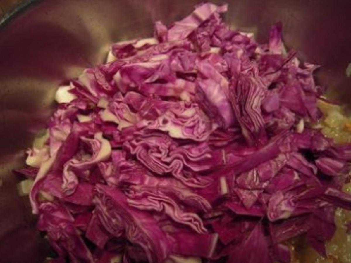 Bi Spitzkohl mit Panhas und Bratkartoffeln - einfach - von elke42