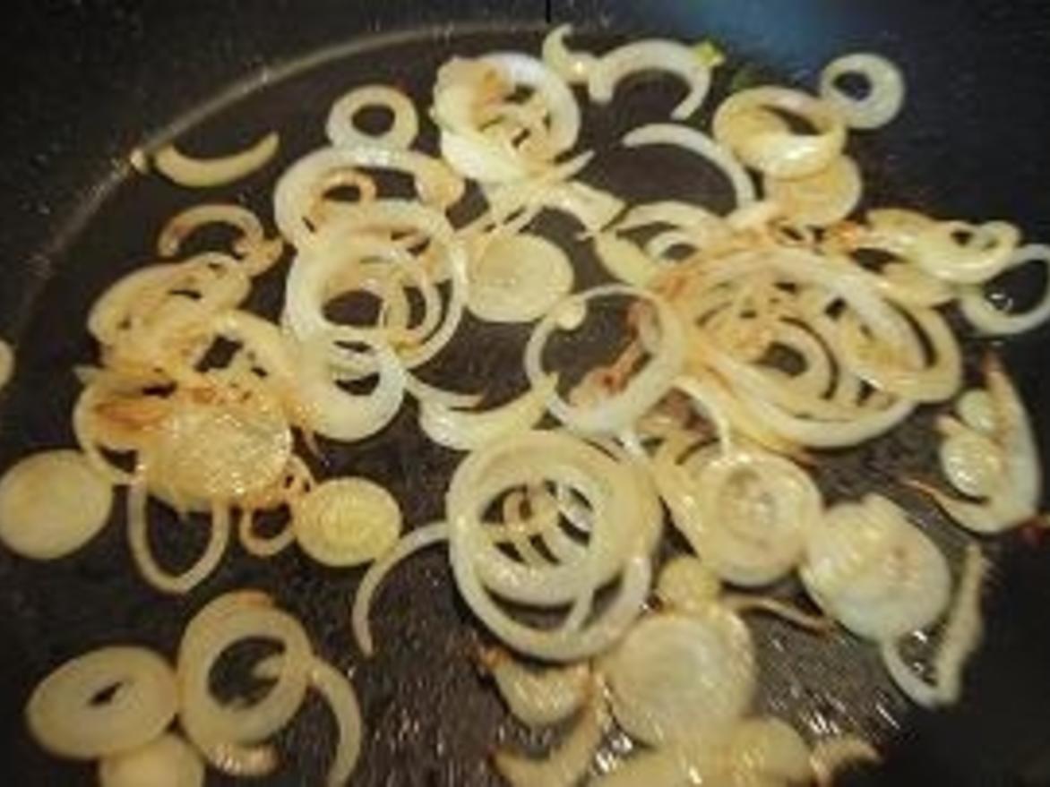 Bi Spitzkohl mit Panhas und Bratkartoffeln - einfach - von elke42