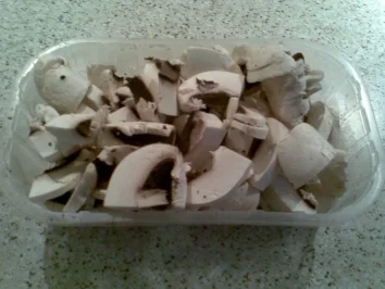 Hähnchenschnitzel mit Jägerchampignons - Rezept - Bild Nr. 2