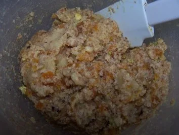 Hefezopf mit Marzipan und Aprikosen - Rezept - Bild Nr. 4