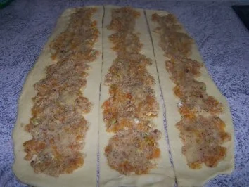 Hefezopf mit Marzipan und Aprikosen - Rezept - Bild Nr. 6