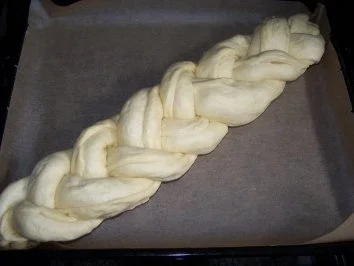 Hefezopf mit Marzipan und Aprikosen - Rezept - Bild Nr. 7