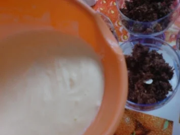 Rezept: Pflaumen-Schicht-Dessert Bild Nr. 9 Pflaumen-Schicht-Dessert - Rezept - Bild Nr. 9