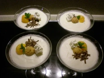 Rezept: Champagner-Amaretti Creme Bild Nr. 7 Champagner-Amaretti Creme - Rezept - Bild Nr. 7