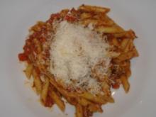 Penne Rigate mit Paprika-Tomaten-Sugo - Rezept