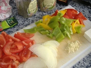 Rezept: Hacksteak gefüllt auf lauwarmen Paprikasalat Bild Nr. 2 Hacksteak gefüllt auf lauwarmen Paprikasalat - Rezept - Bild Nr. 2