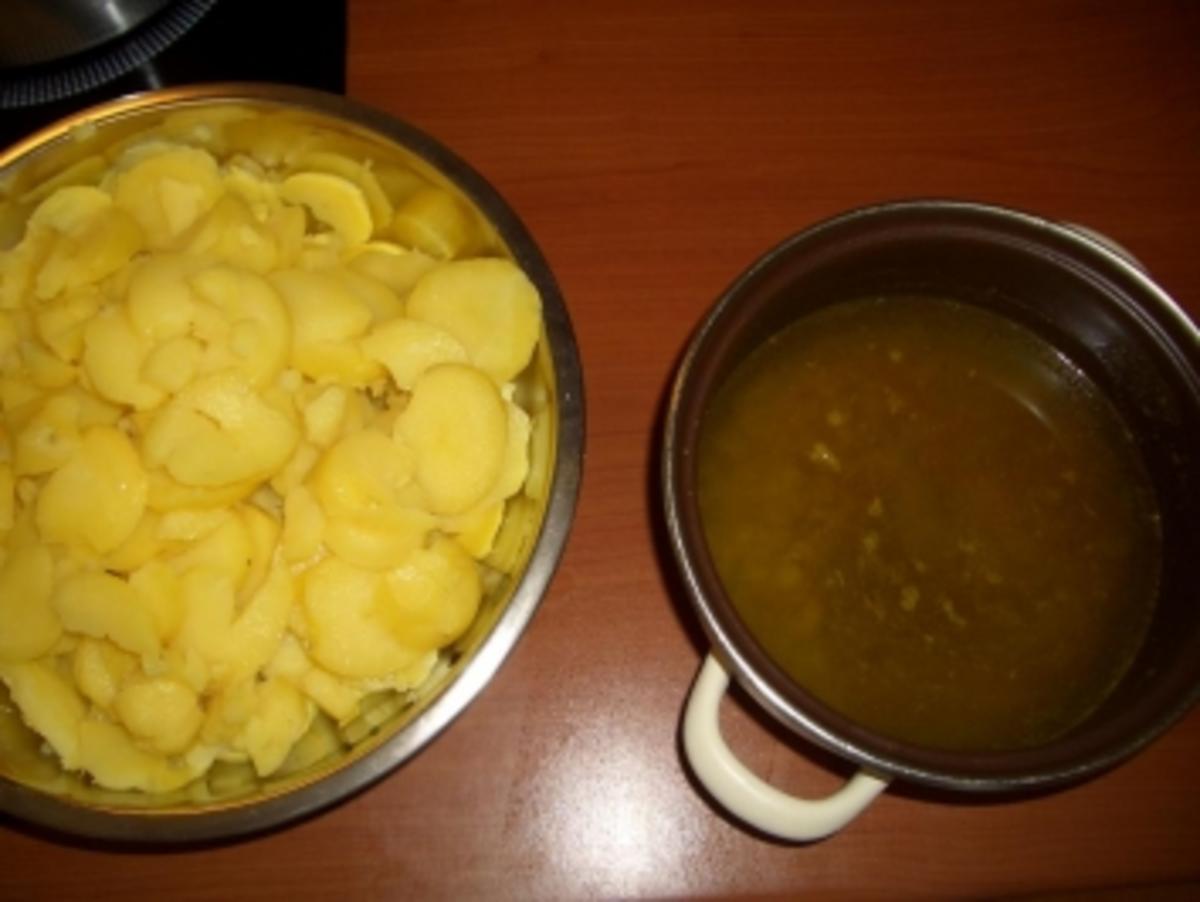 Schnitzel mit Kartoffelsalat - Rezept - Bild Nr. 2