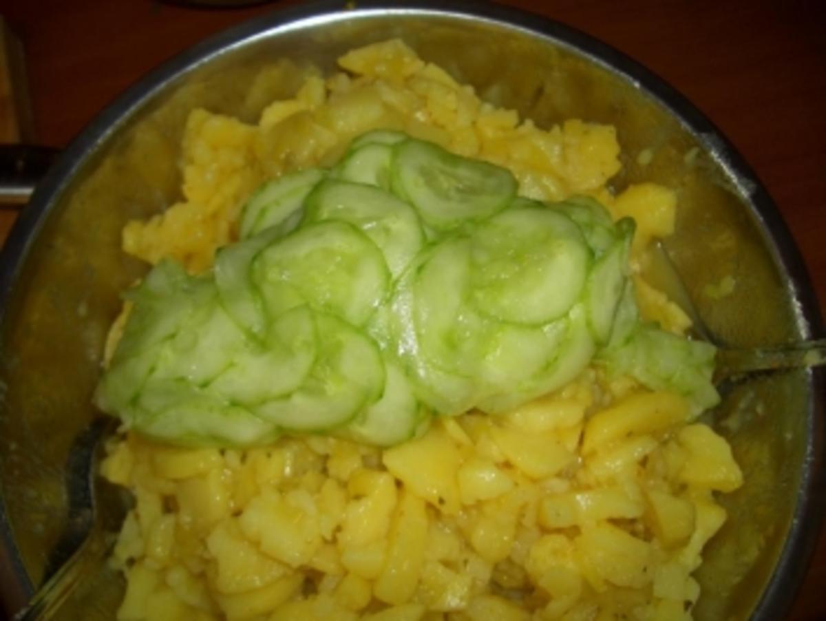Schnitzel mit Kartoffelsalat - Rezept - Bild Nr. 4