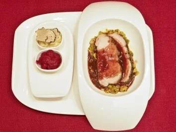 Iberico-Schwein, Püree aus Trüffeln und Roter Bete (Margarethe Schreinemakers) - Rezept