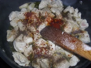 Rezept: Putengulasch ~ Pfannengemüse ~ Reis Bild Nr. 2 Putengulasch ~ Pfannengemüse ~ Reis - Rezept - Bild Nr. 2