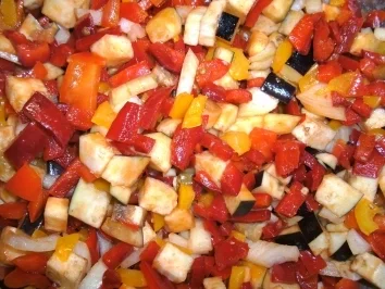 Rezept: Ajvar - deftig scharfes Paprikamus Bild Nr. 2 Ajvar - deftig scharfes Paprikamus - Rezept - Bild Nr. 2