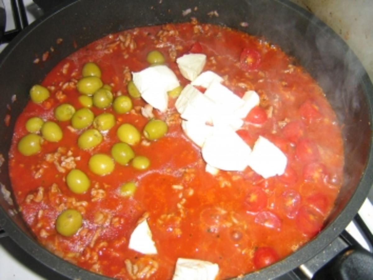 Spaghetti-Puten-Mozarellabolognese mit Oliven - Rezept - Bild Nr. 6