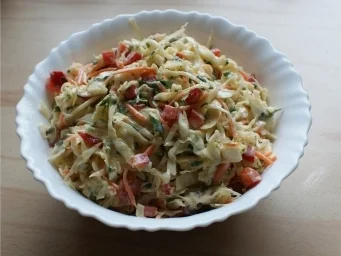 Weißkrautsalat mit Creme Fraiche - Rezept