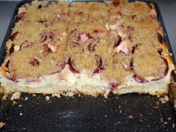 Pflaumen-Quark-Streuselkuchen vom Blech - Rezept