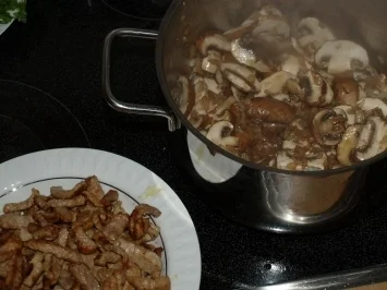 Rezept: Züricher Geschnetzeltes auf meine Art Bild Nr. 4 Züricher Geschnetzeltes auf meine Art - Rezept - Bild Nr. 4