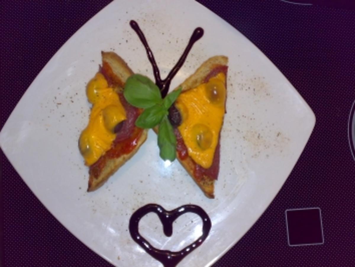 ** Snacks & Quickies ** Pizza - Toast "Butterfly" - Rezept By Mestja