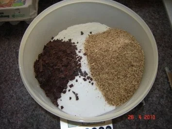 Kuchen+Torten :  Tiroler Nusskuchen(Schüttelkuchen) - Rezept - Bild Nr. 2