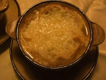 Rezept: Suppen: Zwiebelsuppe Bild Nr. 5 Suppen: Zwiebelsuppe - Rezept - Bild Nr. 5