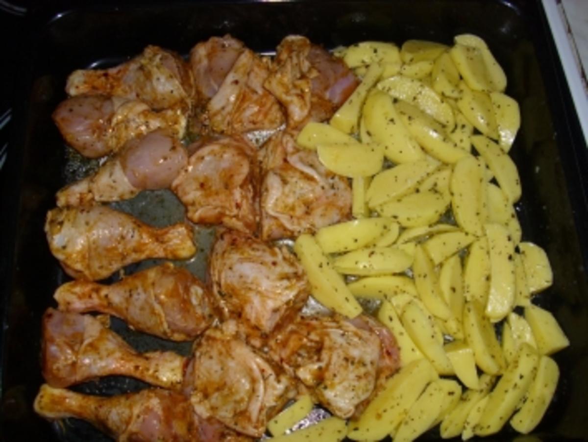 Hähncheschenkel mit Backkartoffeln und Zucchinigemüse - Rezept - Bild Nr. 7