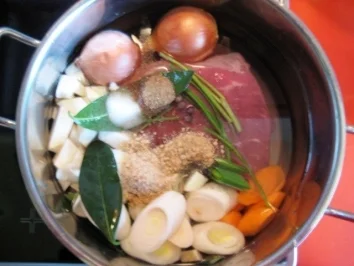 Tafelspitz mit Meerrettichsahnesosse, Salzkartoffeln - Rezept - Bild Nr. 3