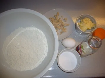 Rezept: Kikis Pudding-Hefebrezeln Bild Nr. 2 Kikis Pudding-Hefebrezeln - Rezept - Bild Nr. 2