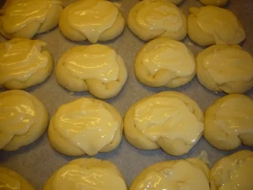 Rezept: Kikis Pudding-Hefebrezeln Bild Nr. 14 Kikis Pudding-Hefebrezeln - Rezept - Bild Nr. 14