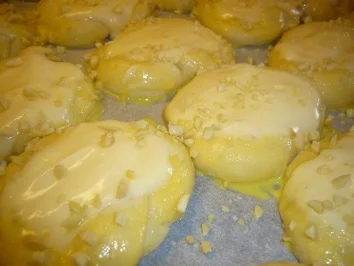 Rezept: Kikis Pudding-Hefebrezeln Bild Nr. 15 Kikis Pudding-Hefebrezeln - Rezept - Bild Nr. 15