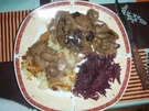 Hirschfilet mit Rösti, Campignons und Rotkraut - Rezept