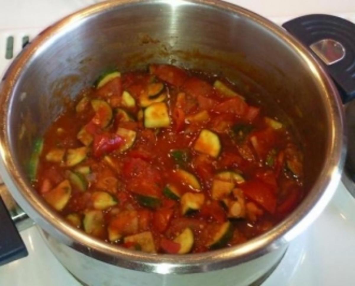 Zucchini-Tomaten-Gemüse - Rezept