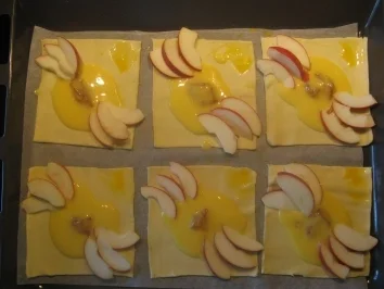 Rezept: Angi´s Kaffeeklatsch - Apfelteilchen Bild Nr. 2 Angi´s Kaffeeklatsch - Apfelteilchen - Rezept - Bild Nr. 2