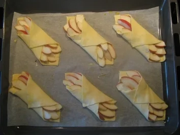 Rezept: Angi´s Kaffeeklatsch - Apfelteilchen Bild Nr. 3 Angi´s Kaffeeklatsch - Apfelteilchen - Rezept - Bild Nr. 3