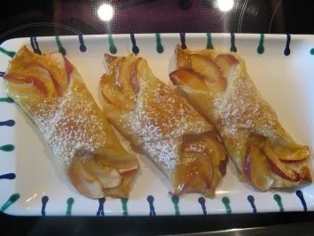 Rezept: Angi´s Kaffeeklatsch - Apfelteilchen Bild Nr. 4 Angi´s Kaffeeklatsch - Apfelteilchen - Rezept - Bild Nr. 4