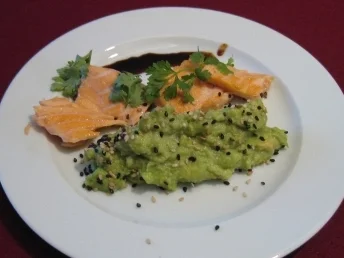 Rezept: Lachs glasig gebraten nach japanischer Art Lachs glasig gebraten nach japanischer Art - Rezept