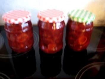 Rezept: Zwetschgen- Kompott haltbar gemacht - zuviel Zwetschgen, kein Problem Bild Nr. 3 Zwetschgen- Kompott haltbar gemacht - zuviel Zwetschgen, kein Problem - Rezept - Bild Nr. 3