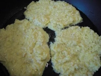 Rezept: Reibekuchen à là Elke Bild Nr. 4 Reibekuchen à là Elke - Rezept - Bild Nr. 4