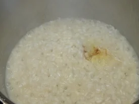 Lammkoteletts mit Olivenkruste auf Linsenrisotto - Rezept - Bild Nr. 4