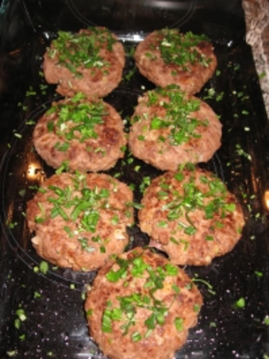 Tomaten-Mozarella- Frikadellen mit Röstzwiebel-Kartoffelstampf - Rezept - Bild Nr. 2
