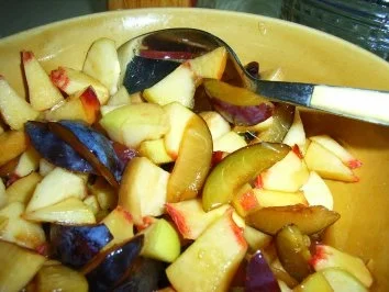 Obstsalat "Herbstliche Exotik" - Rezept