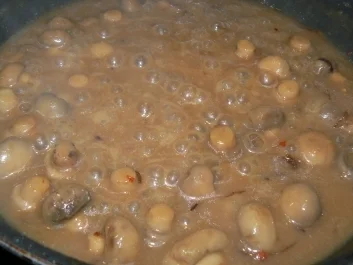 Schnelles Schweinefilet mit Champignon-Rotweinsauce - Rezept - Bild Nr. 3