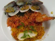 Dreierlei Paella mit gratinierter Miesmuschel, Gamba und Hühnchenstreifen - Rezept