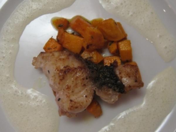 Red Snapper auf Süßkartoffelbett mit Limettenschaum