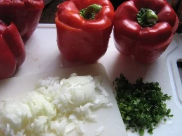 Paprika gefüllt mit Sauerkraut und Hack - Rezept - Bild Nr. 3