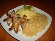 A1 Kartoffelstampf mit Sauerkraut und Wurstigeln - Rezept