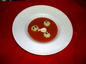 Tomatensuppe mit altem Sherry und Ricotta- klößchen - Rezept