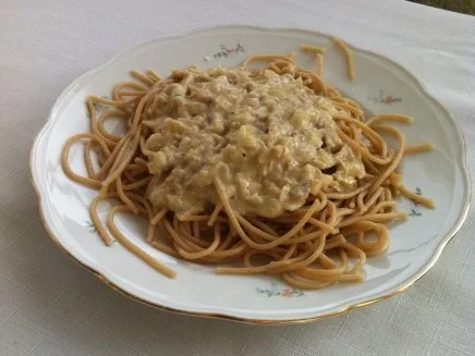 Diät: Vollkornnudeln mit Thunfischsoße - Rezept